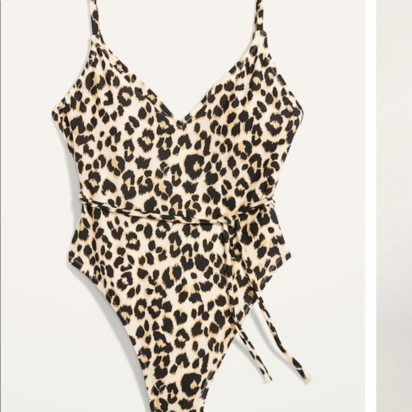 NWT Old Navy One Piece Swimsuit - Picture 2 of 8